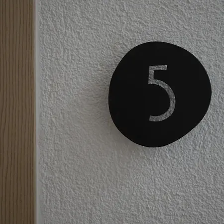 Отель Perle House *